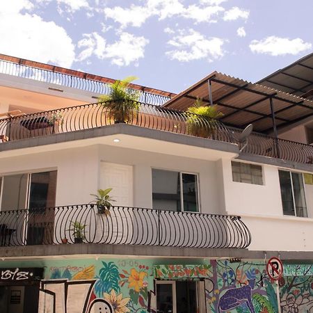 La Familia Hostel Medellín Exteriör bild